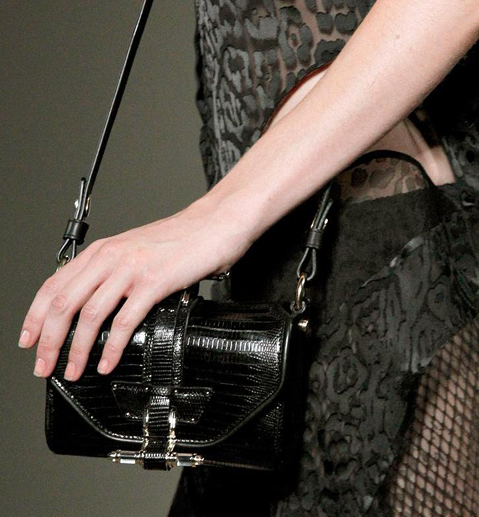 givenchy-obsedia-bag-catwalk-2