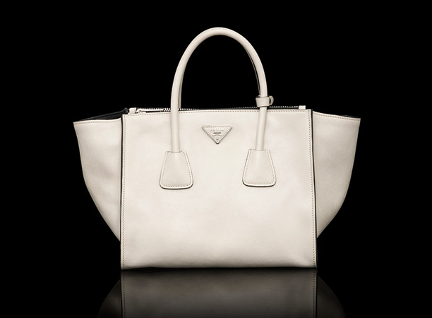 prada-dettagli-tote-in-white-1