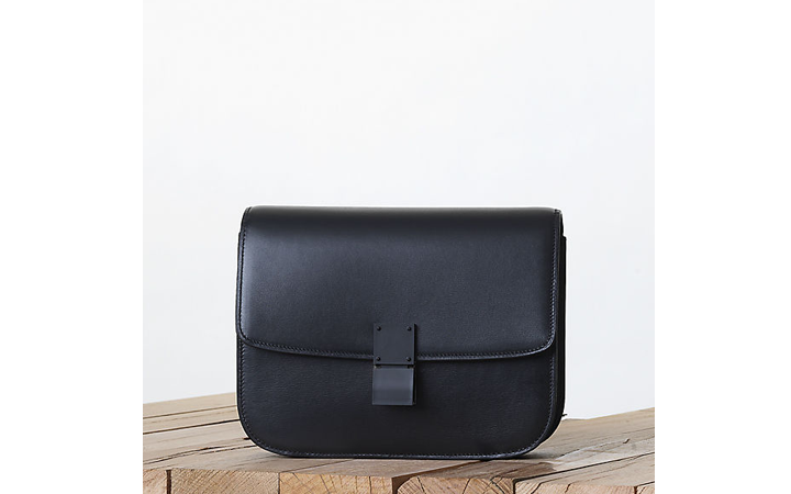 Celine-Classic-Medium-in-Palmelato-Calfskin-Lacquered-Black-3