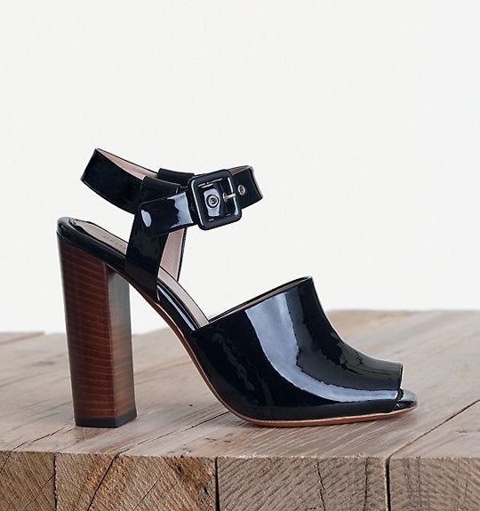 Celine-Easy-Sandal-in-Patent-Calfskin-Black-1