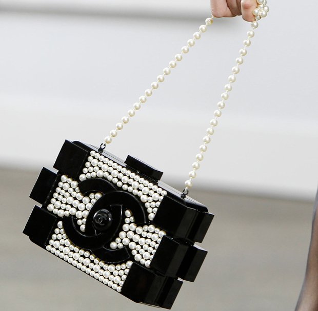 chanel-spring-2014-runway-10