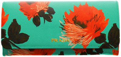 prada-saffiano-wallet-printemps-haussmann-chrismas-2