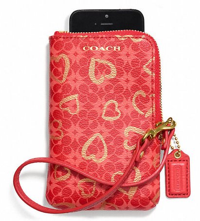 coach-valentine-heart-wristlets-2