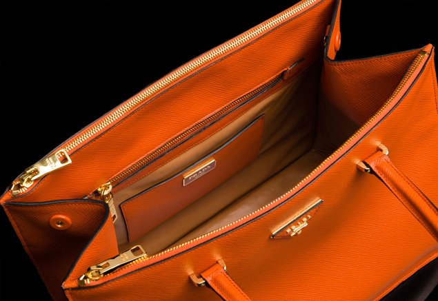 Prada-Saffiano-Cuir-Tote-orange-interior