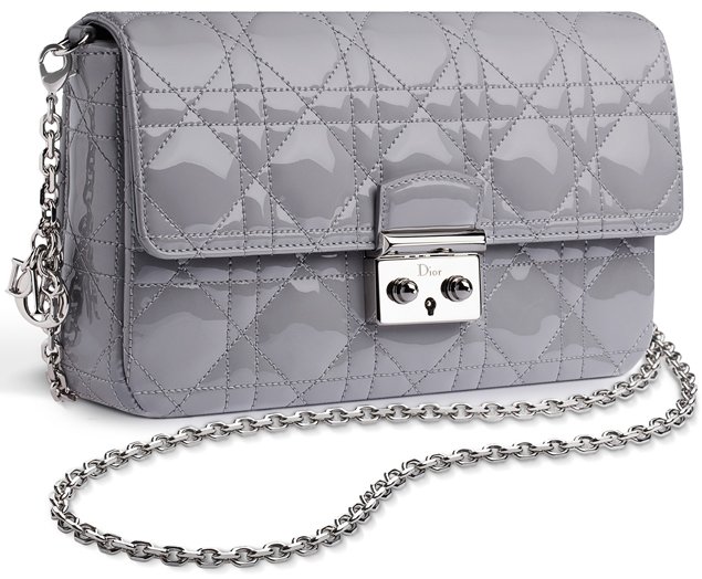 Miss-Dior-Promenade-Pouch-Grey-Patent-Lambskin-3