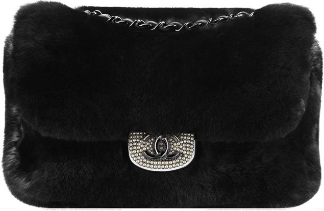 chanel-orylag-flap-bag-embellished-with-pearl-cc-siganture