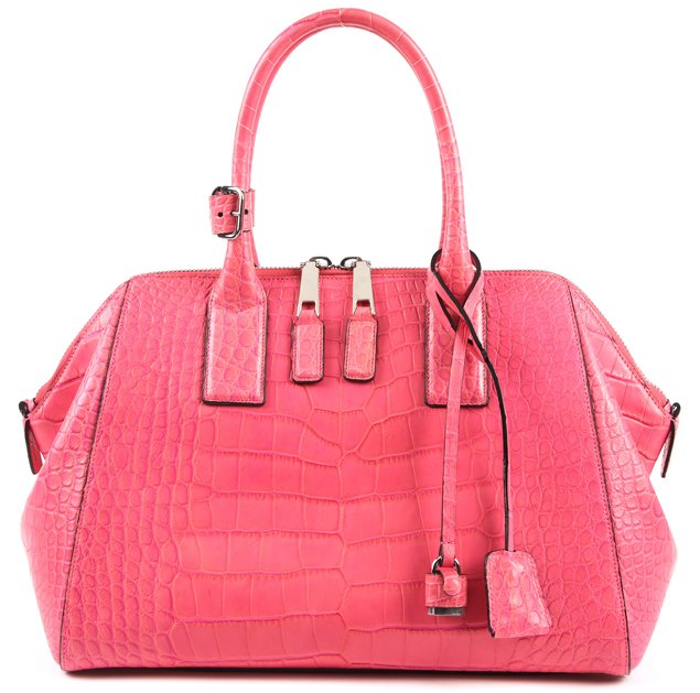 Marc-Jacobs-Medium-Alligator-Incognito-in-Strawberry