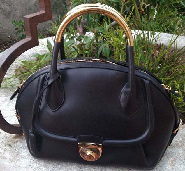 Ferragamo-Salvatore-fiamma-Bag-2