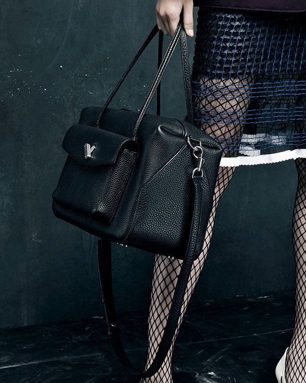 Alexander-Wang-Fall-Winter-2015-Bag-Ad-Campaign-10