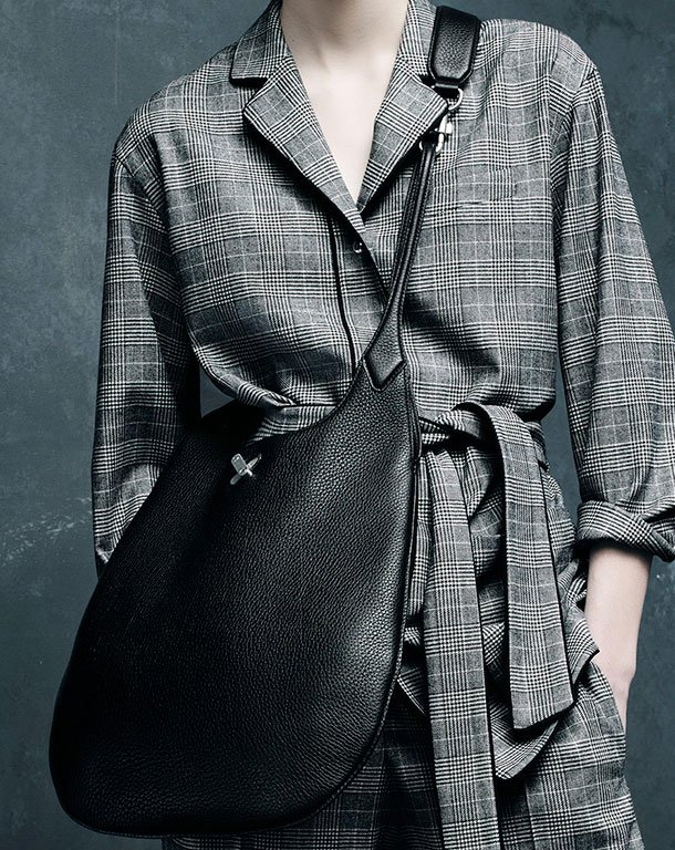 Alexander-Wang-Fall-Winter-2015-Bag-Ad-Campaign