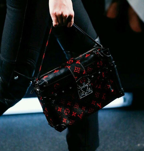 Louis-Vuitton-Petite-Malle-Souple-Bag-runway-3