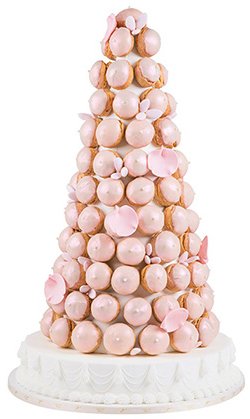 Laduree-x-Mikimoto-lychee-rose-macarons-Sandwich-3