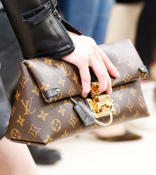 Louis-Vuitton-Fall-Winter-2015-Runway-Bag-Collection-22