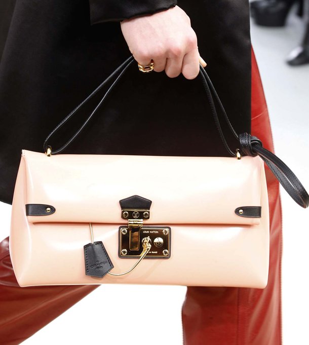 Louis-Vuitton-Fall-Winter-2015-Runway-Bag-Collection-28