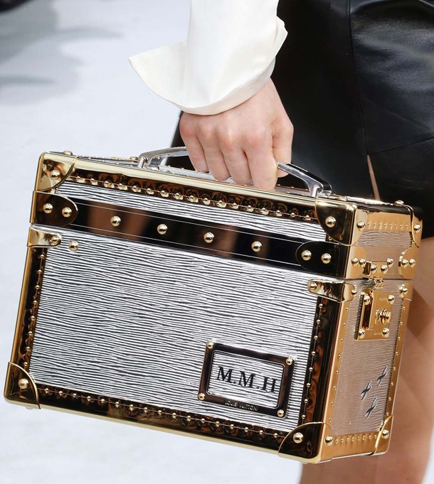 Louis-Vuitton-Fall-Winter-2015-Runway-Bag-Collection-29