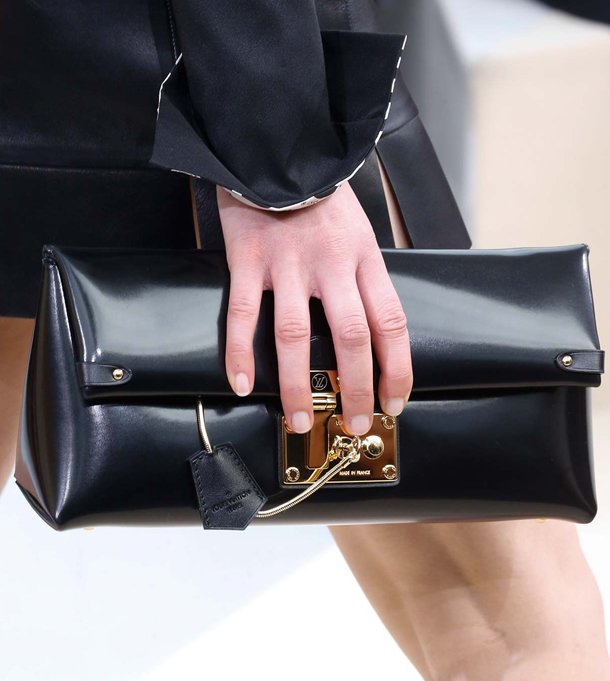 Louis-Vuitton-Fall-Winter-2015-Runway-Bag-Collection-33