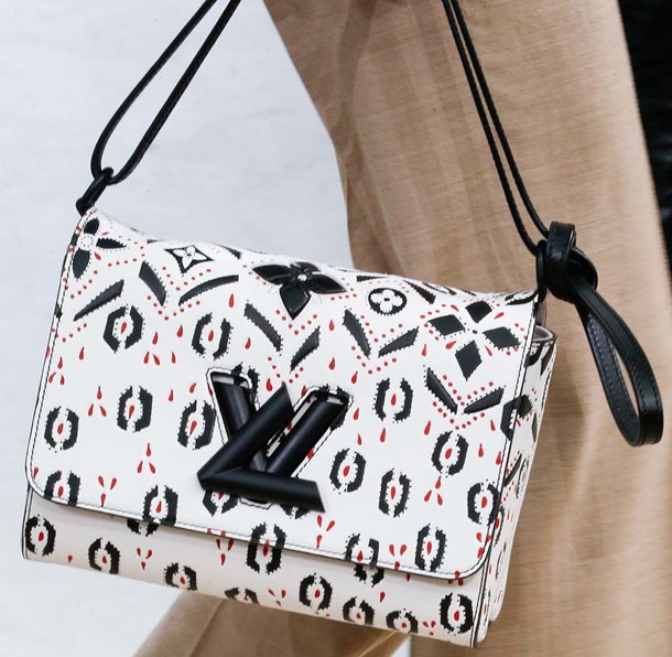 Louis-Vuitton-Fall-Winter-2015-Runway-Bag-Collection-7