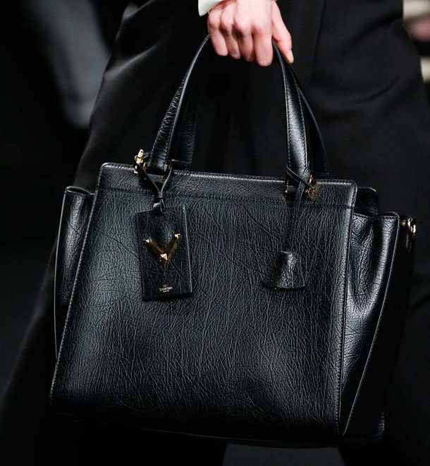 Valentino-Fall-Winter-2015-Runway-Bag-Collection-18