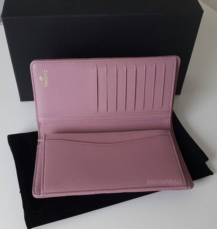 Shopping-with-Emmy-Chanel-Pink-Rose-Gold-Bi-fold-Wallets-3