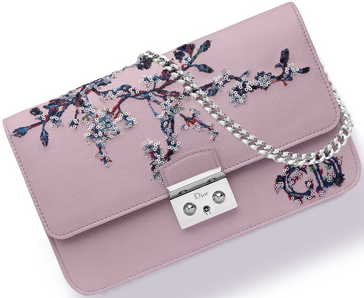 MISS-DIOR-FLOWER-PROMENADE-POUCH