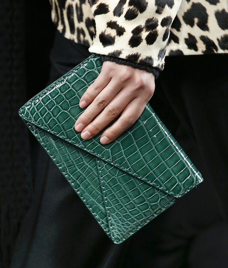 Bottega-Veneta-Fall-Winter-2016-Runway-Bag-Collection-7