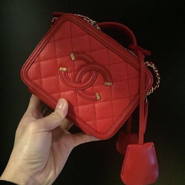 Chanel-CC-Filigree-Vanity-Case-Bag-red