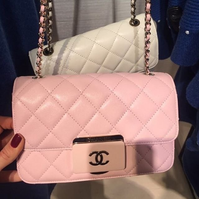 Chanel-Quilted-CC-Plate-Flap-Bag-3