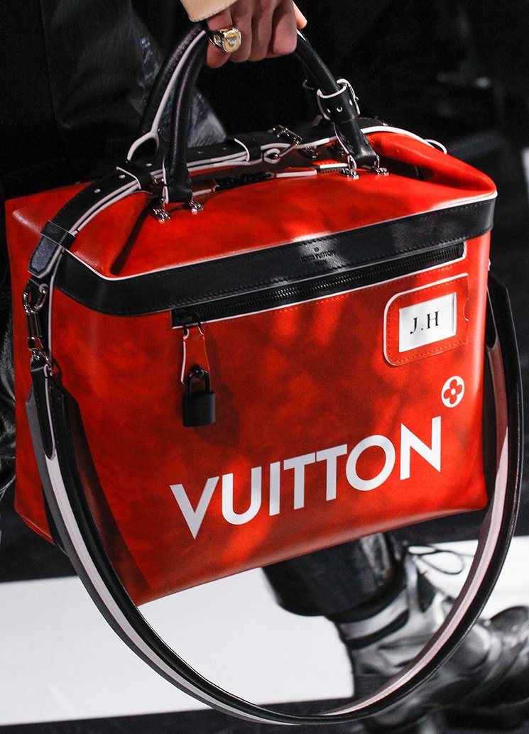 Louis-Vuitton-Fall-Winter-2016-Bag-Runway-Bag-Collection-38