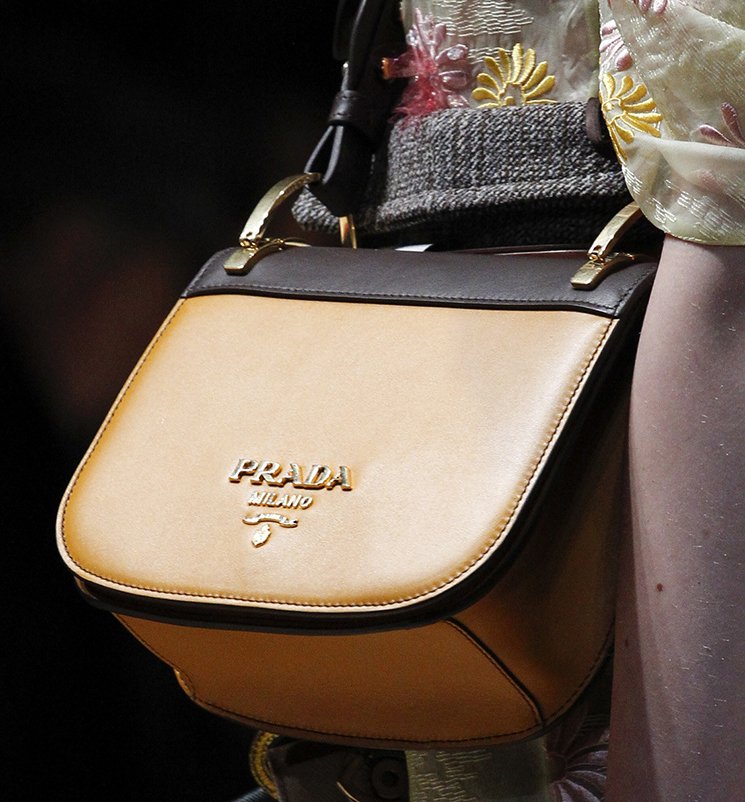 Prada-Fall-Winter-2016-Runway-Bag-Collection-38