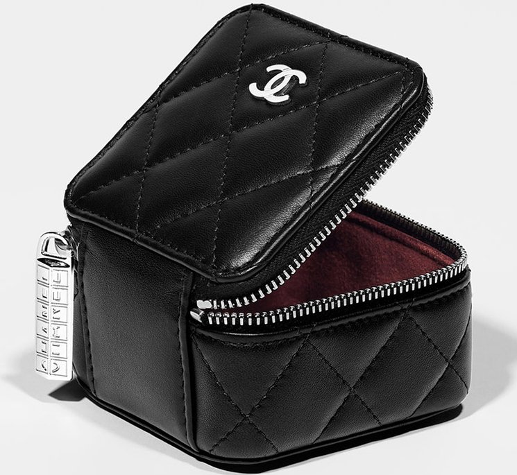 Chanel-Lambskin-Pouches-6