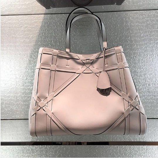 Dior-Connect-Bag-5