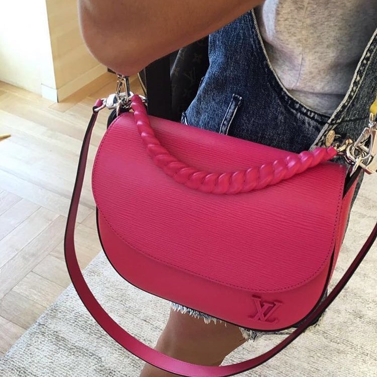 A-Closer-Look-Louis-Vuitton-Luna-Bag-3