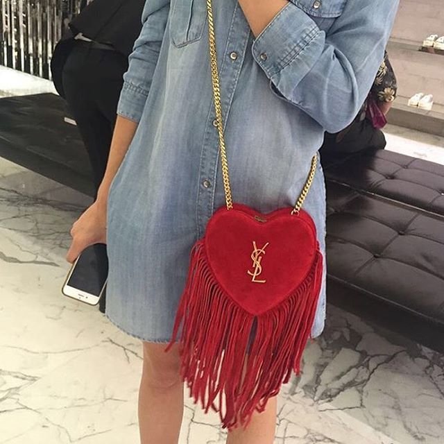 a-closer-look-at-yves-saint-laurent-love-heart-chain-bag-3