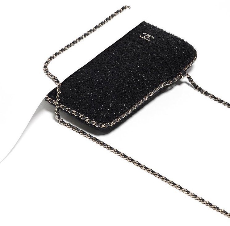 chanel-tweed-phoneholders-4