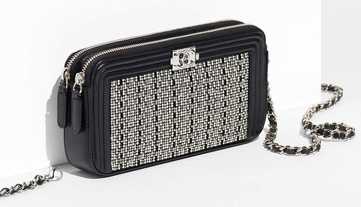 boy-chanel-strass-small-clutch-with-chain-2