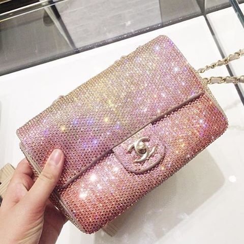 chanel-glitter-flap-bag