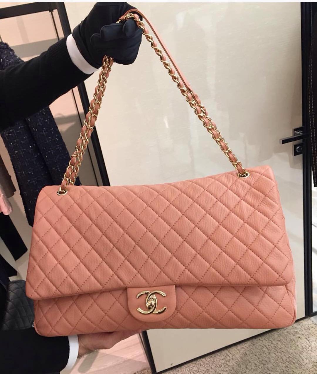 chanel-xl-flap-bag