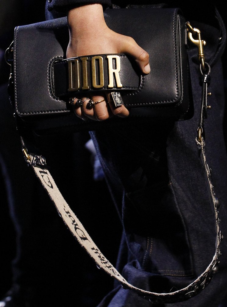 Dior-Fall-Winter-2017-Runway-Bag-collection-5