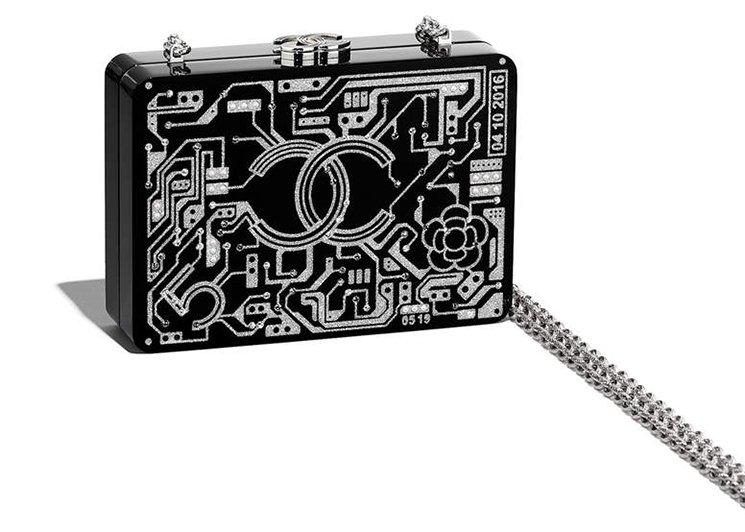 Chanel-CC-Chip-Minaudiere-6