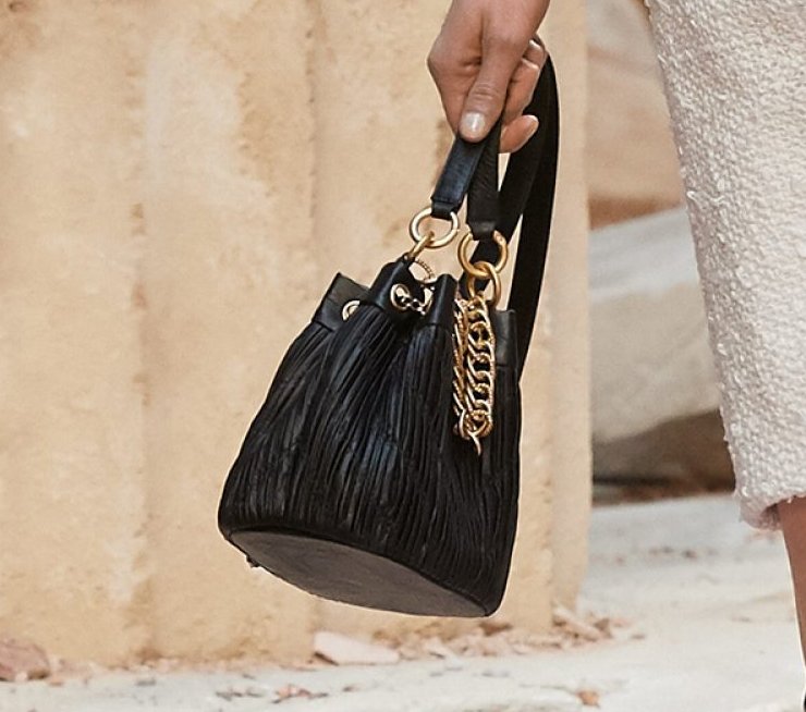 Chanel-Cruise-2018-Runway-Bag-Collection-1-10