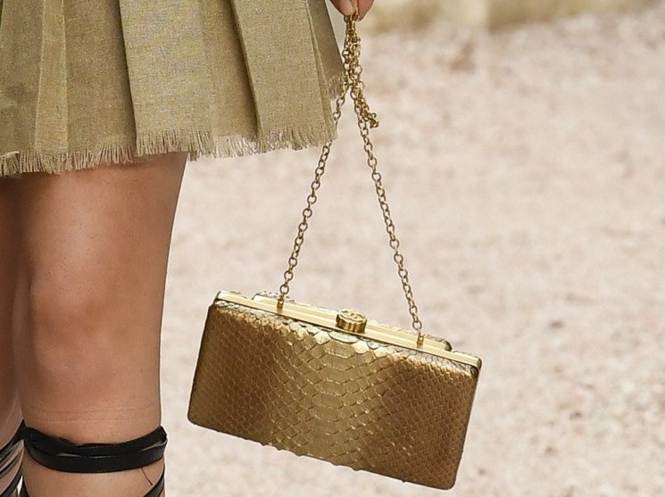 Chanel-Cruise-2018-Runway-Bag-Collection-10