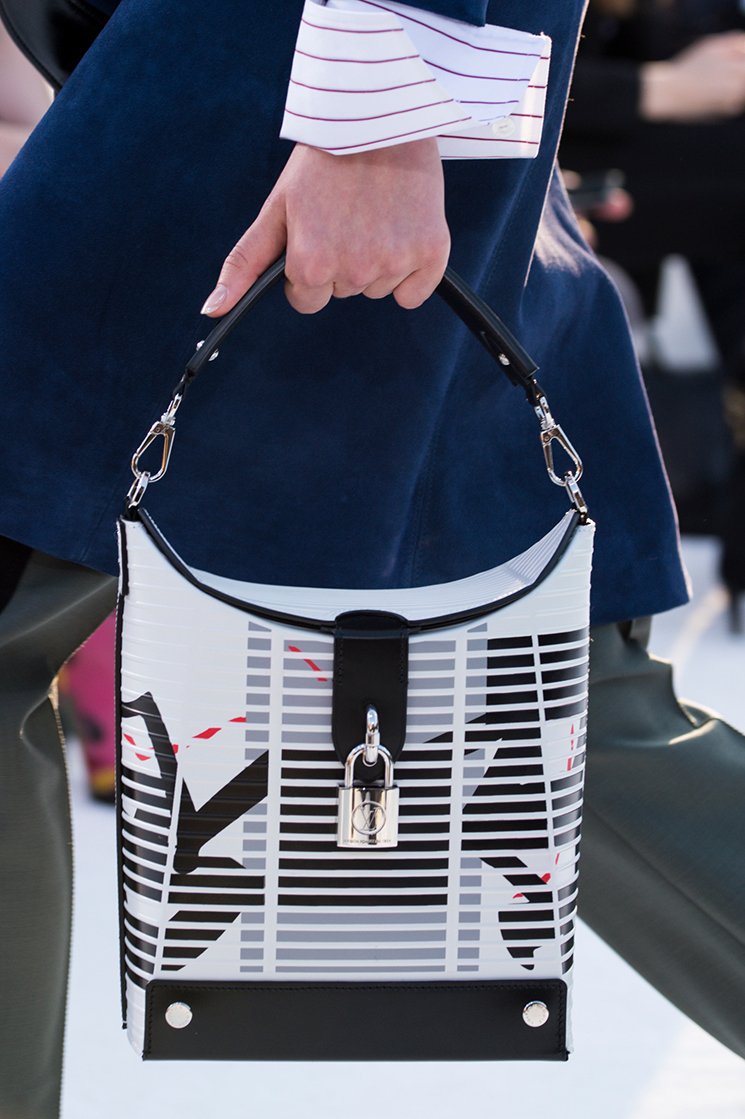 Louis-Vuitton-Cruise-2018-Runway-Bag-Collection-6