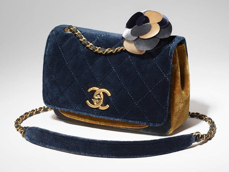 Chanel-Camellia-Flower-Bag-10