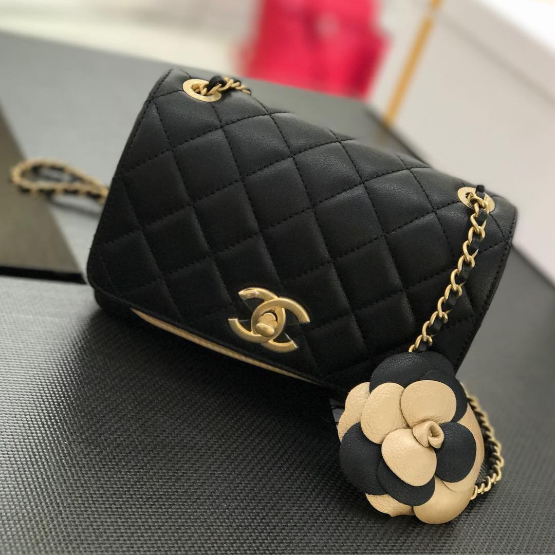 Chanel-Camellia-Flower-Bag