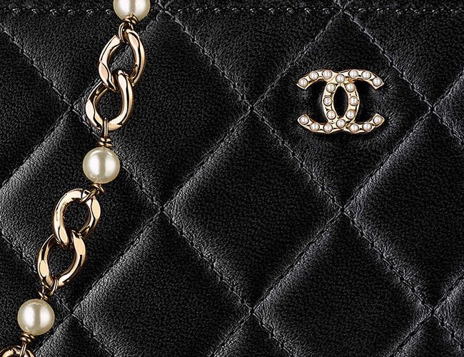 Chanel-Small-Clutch-With-Pearl-Chain-3