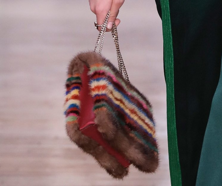 Valentino-Resort-2018-Runway-Bag-Collection-13