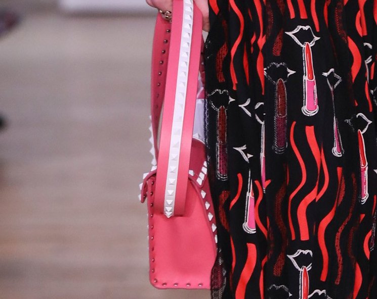 Valentino-Resort-2018-Runway-Bag-Collection-21