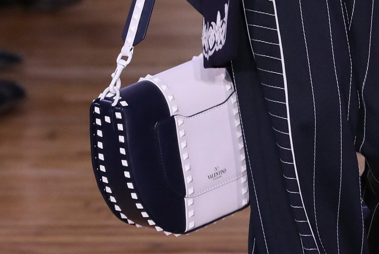 Valentino-Resort-2018-Runway-Bag-Collection-5