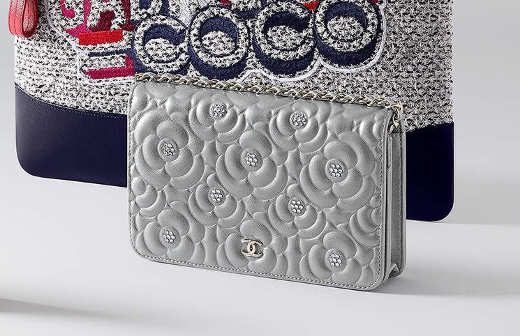 Chanel-Diamante-Camellia-Quilted-WOC-2