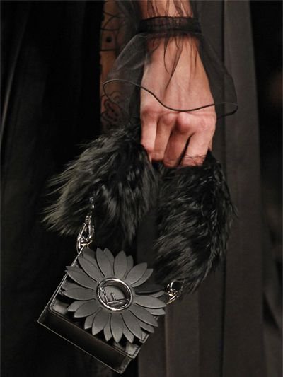 Fendi-Micro-Kan-I-Bag-5